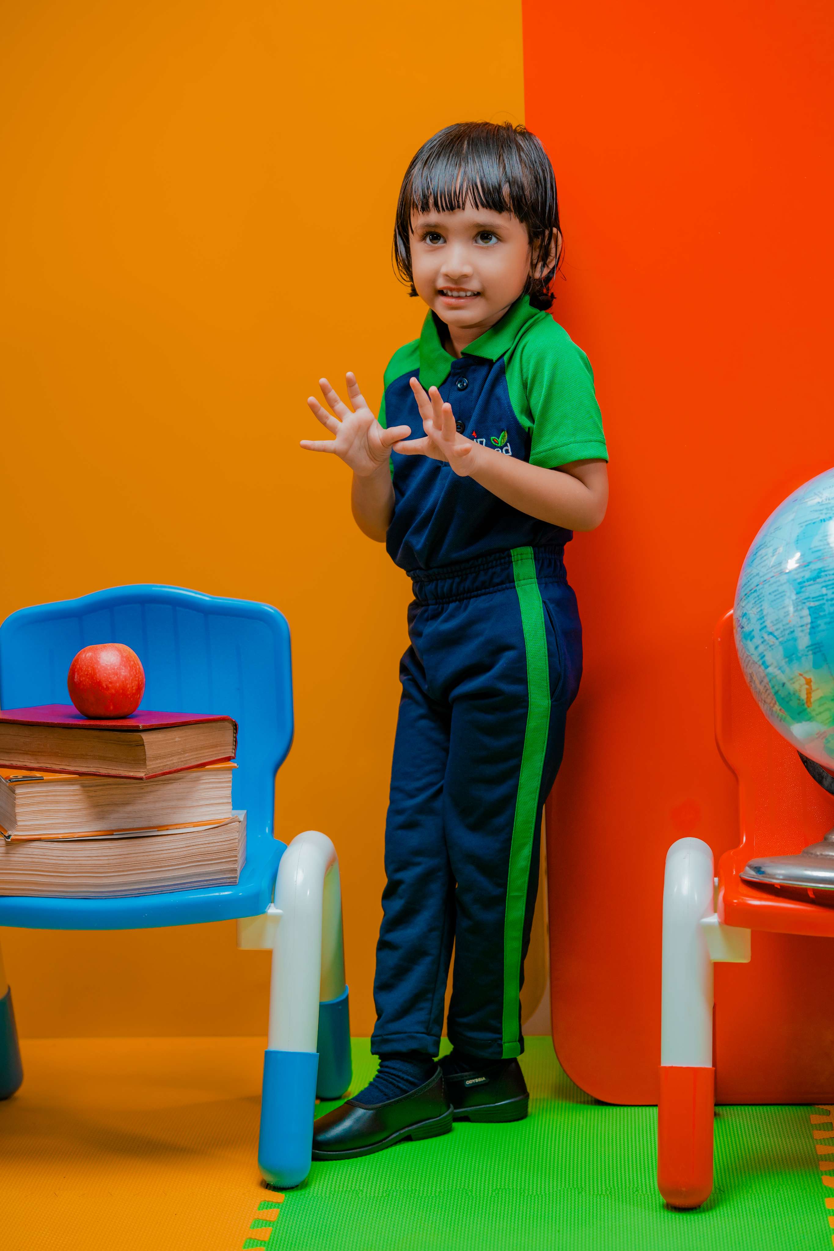 Hands-on building block exploration in the classroom